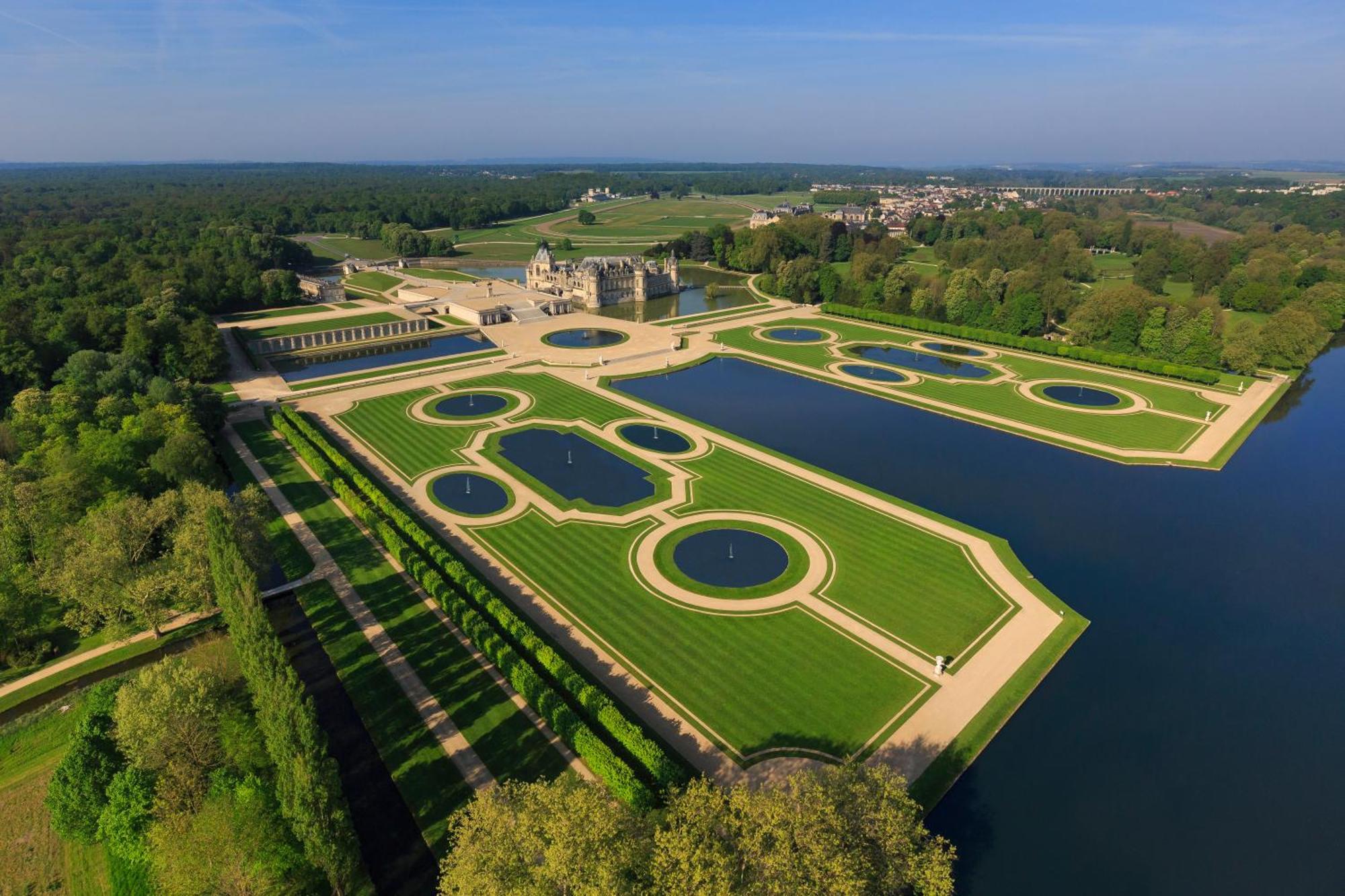 Auberge Du Jeu De Paume Chantilly Exterior photo