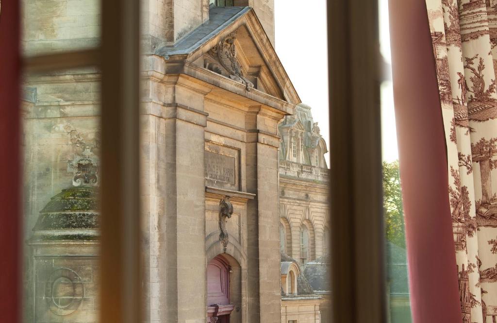 Auberge Du Jeu De Paume Chantilly Exterior photo